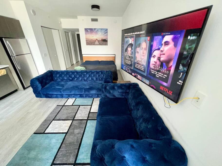Amazing With Ocean View Heart Free Pool Apartment Miami