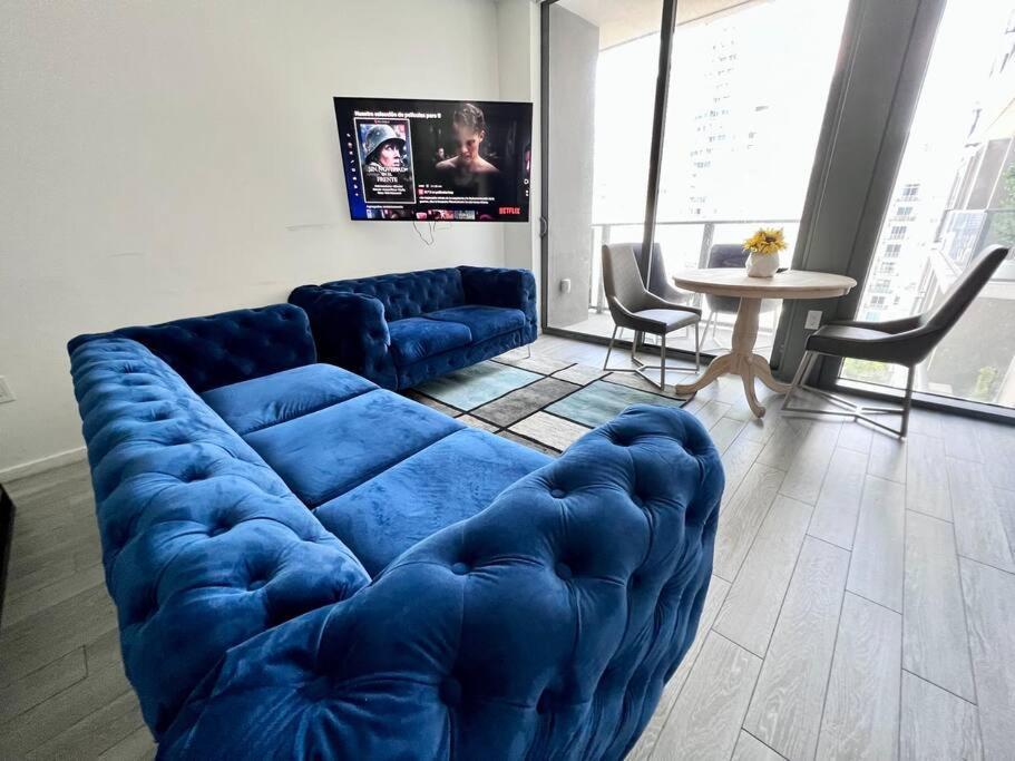 Amazing With Ocean View Heart Free Pool Apartment Miami