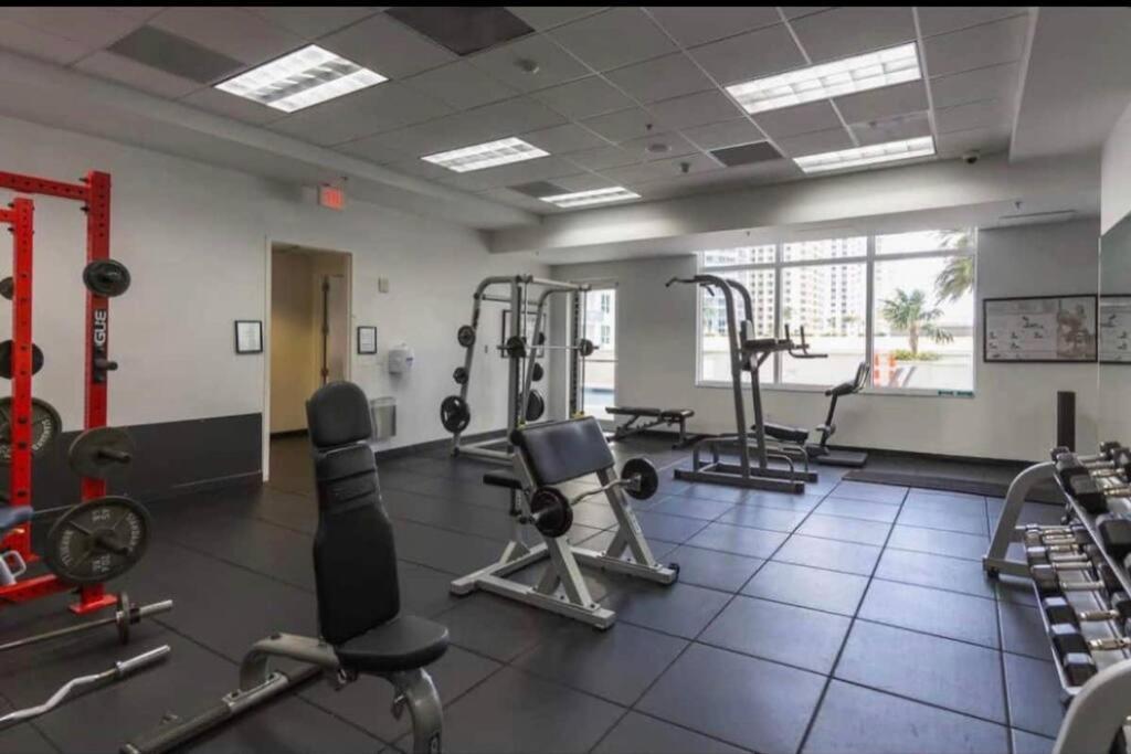 Unit •1 Bdr With Ocean And View•free Parking Apartment *
