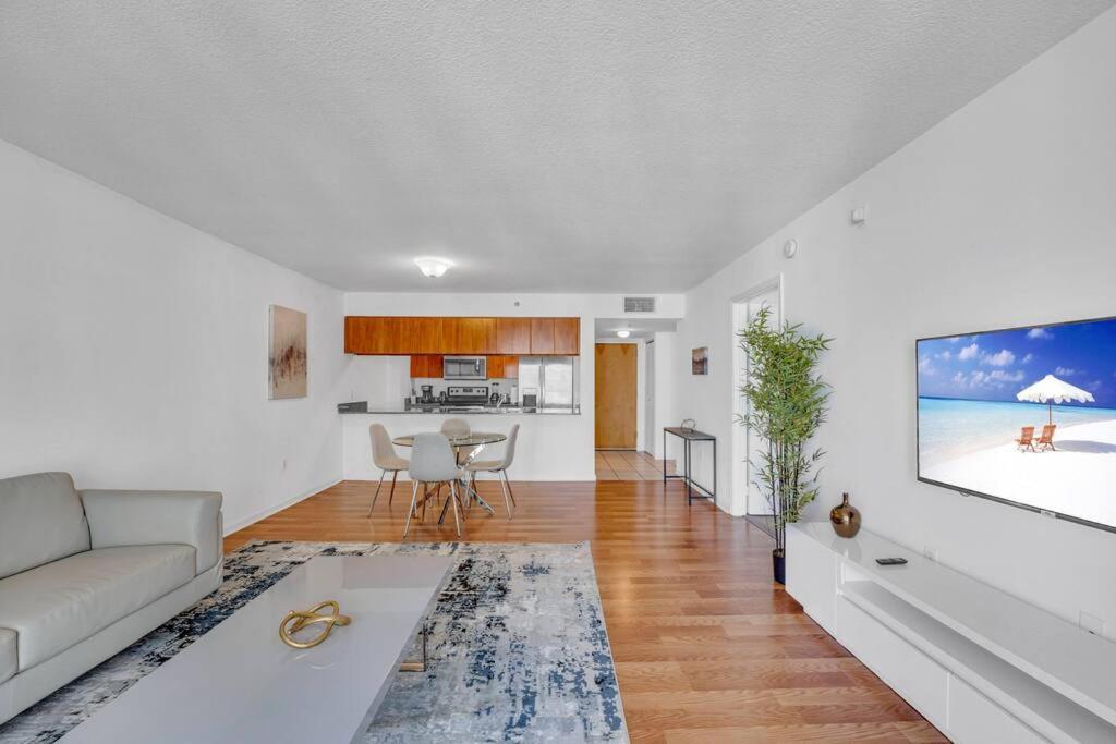 Unit •1 Bdr With Ocean And View•free Parking Apartment