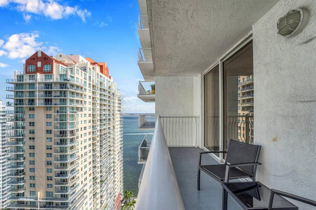 Apartment Unit •1 Bdr With Ocean And View•free Parking