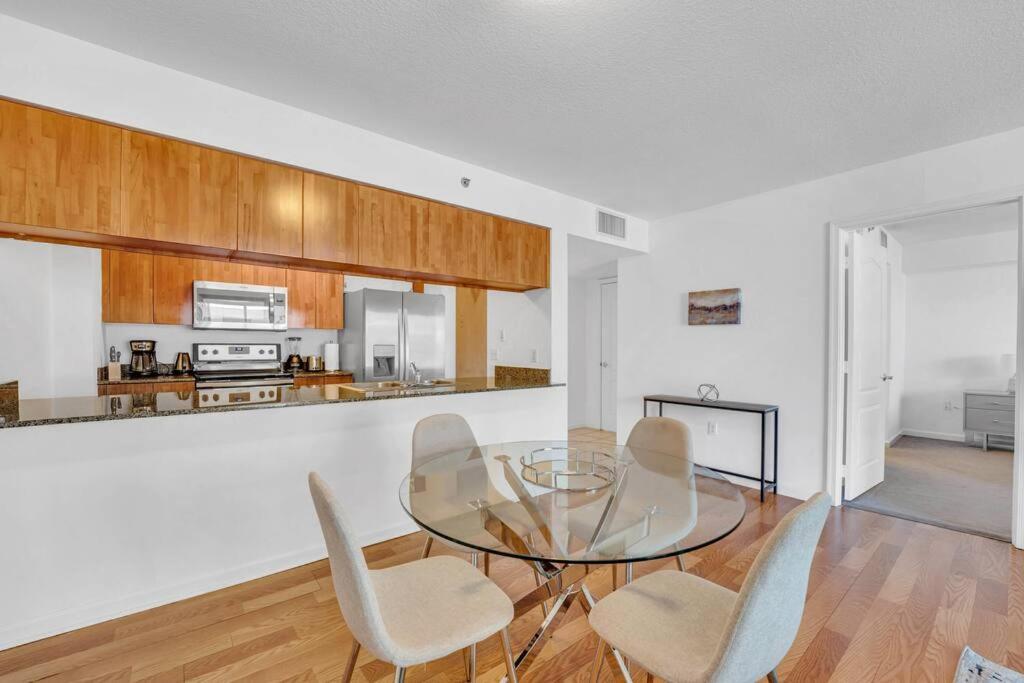 Apartment Unit •1 Bdr With Ocean And View•free Parking Miami