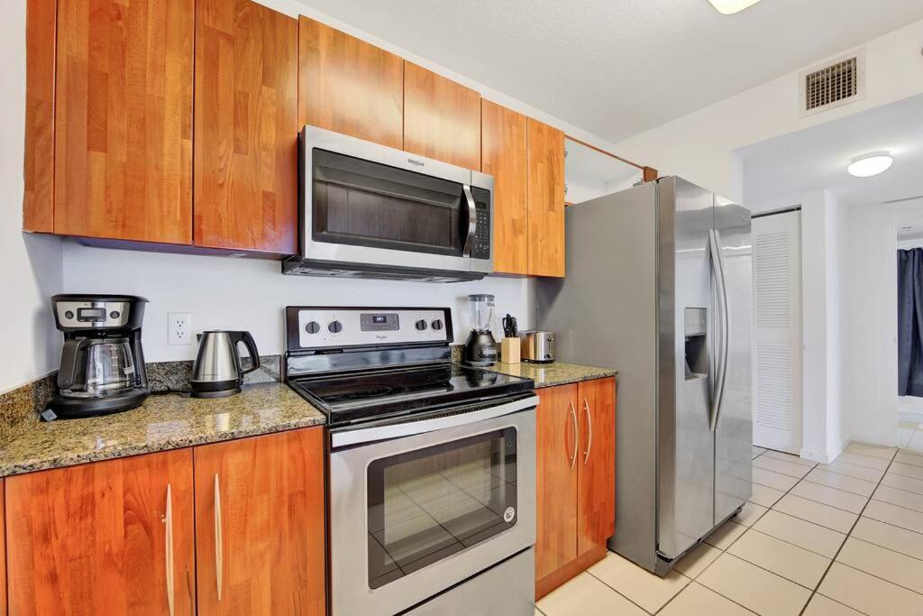 Unit •1 Bdr With Ocean And View•free Parking Apartment *