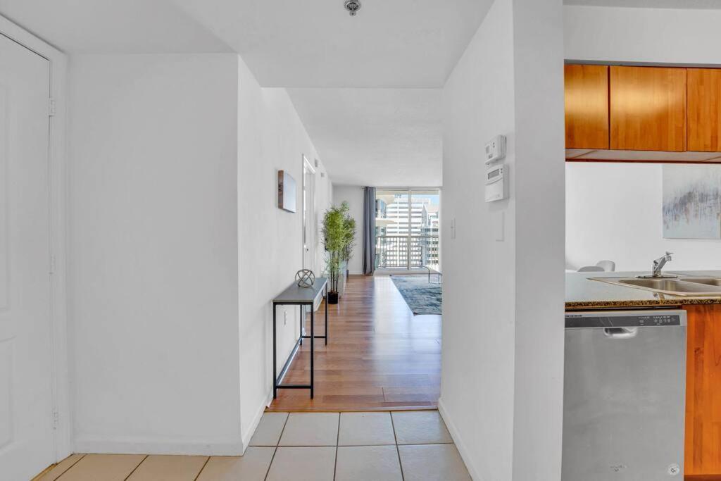 Unit •1 Bdr With Ocean And View•free Parking