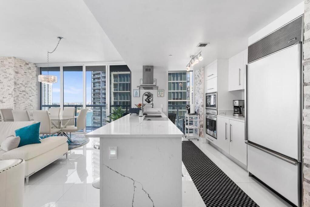 Penthouse Luxury Icon And W Panoramic Views Balcony In Brickell * Miami