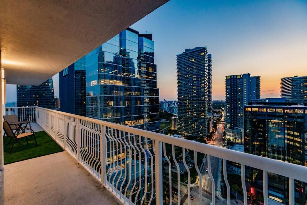 Apartment Upscale Brickell 3 Bedroom With Water Views And Free Parking Miami