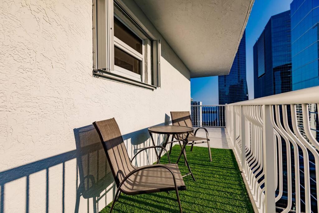 Upscale Brickell 3 Bedroom With Water Views And Free Parking * Miami