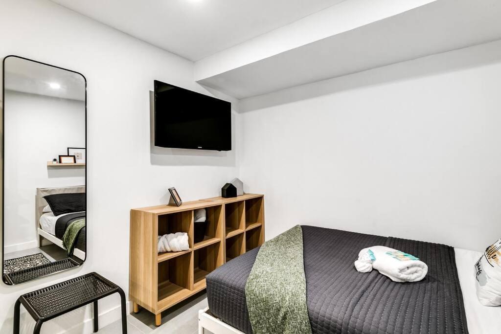 Wonderful 2 People V5 Apartment