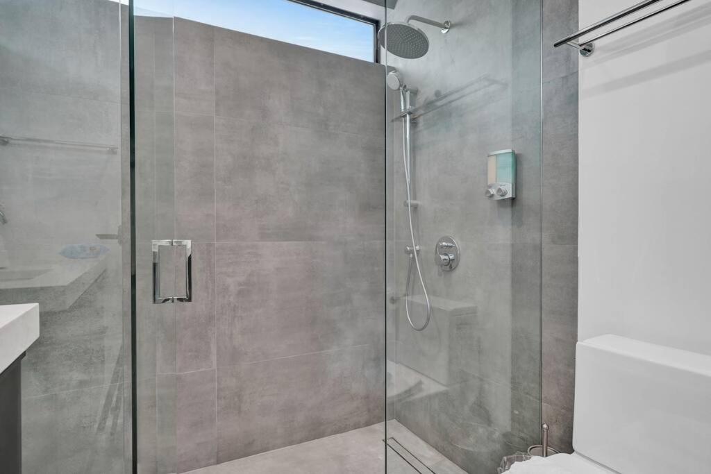 Design House -heated Pool -big Yard -gated Parking * Miami