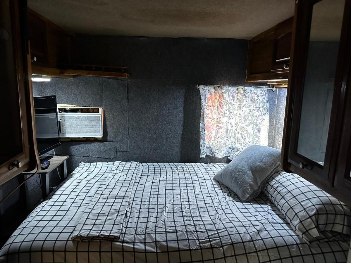 Tenda de luxo Studio Black Castle Rv