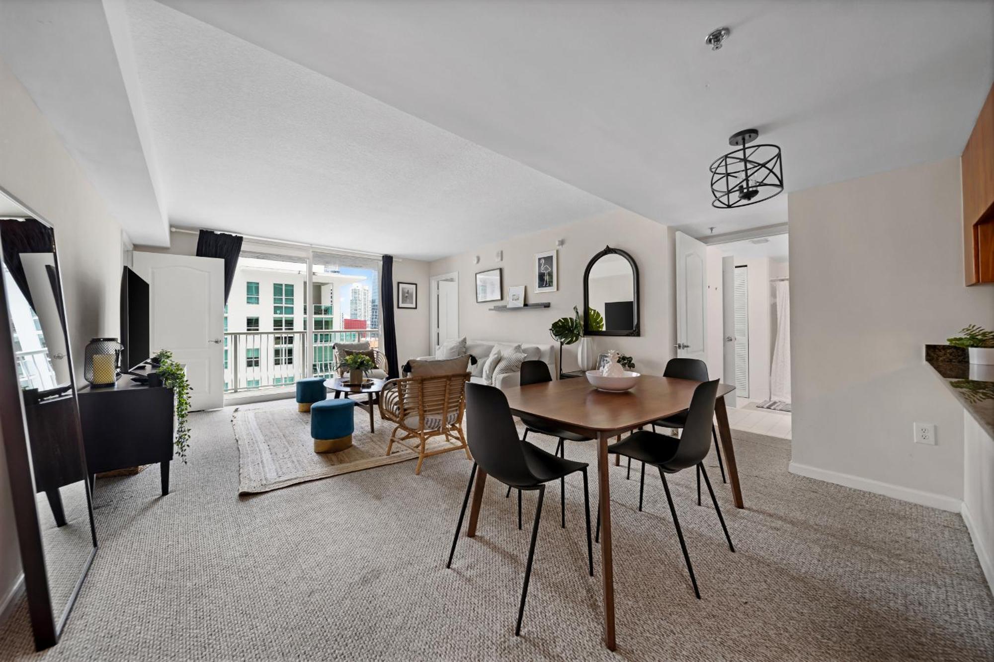 Great 2 Bedrooms In Brickell *