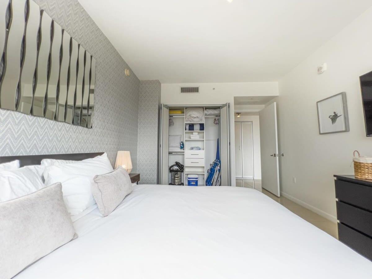 Palm Place Heart Of With Parking Pool And Gym Holiday home *