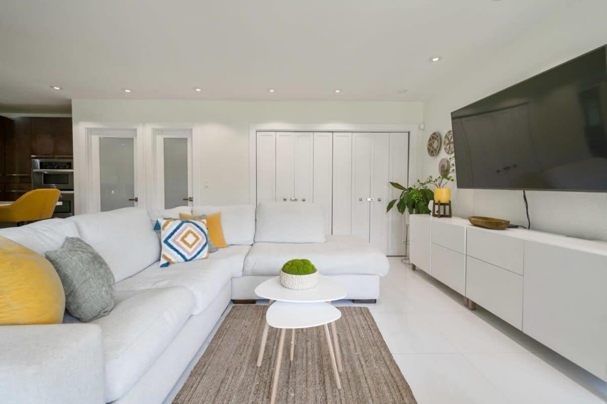 Boho House - Stylist With Parking And Large Yard Holiday home