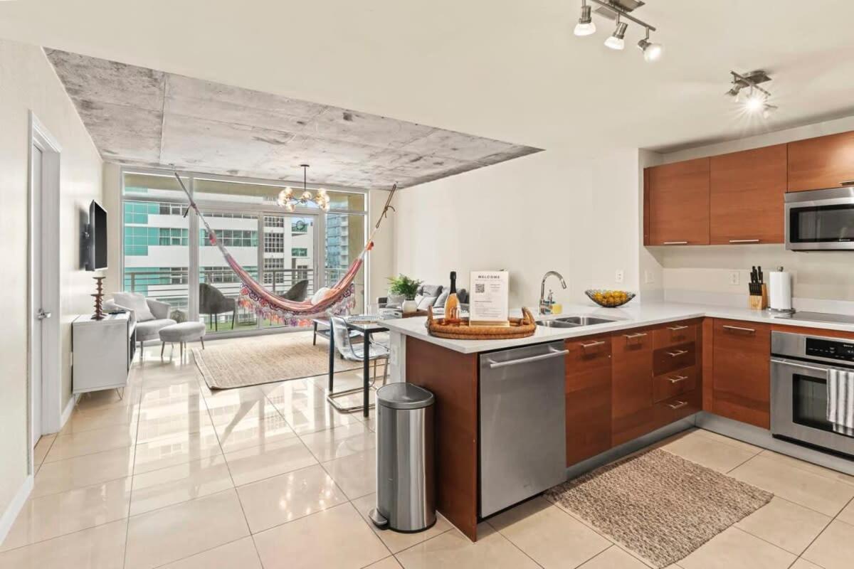 Apartment Urban Retreat - Location Pool Gym & Parking Miami