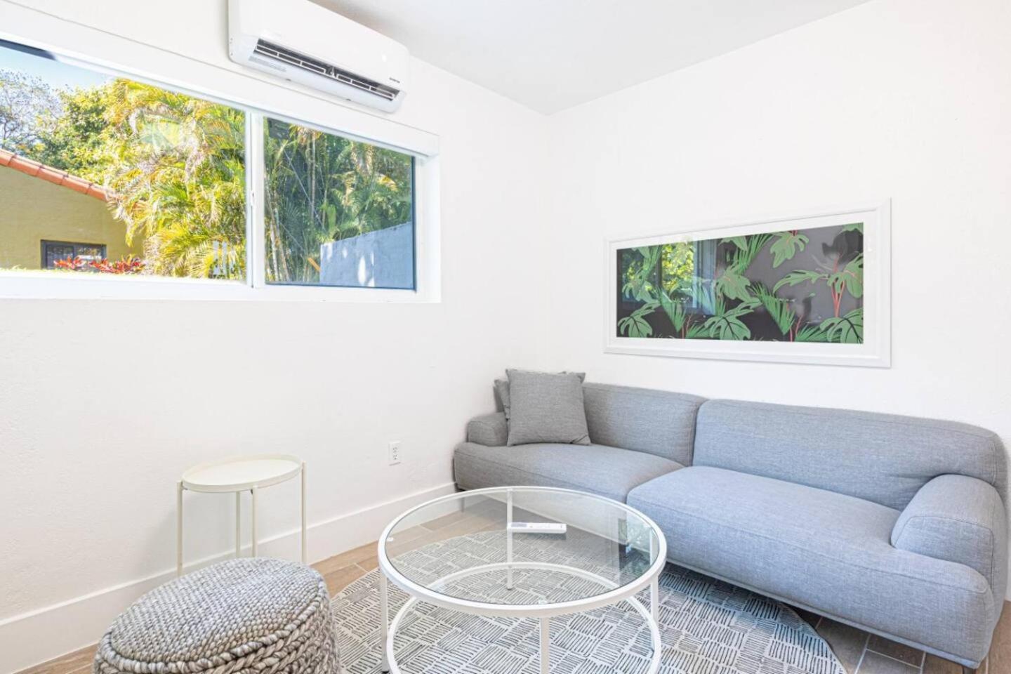 Apartment 1 Bedroom El Portal #7 *