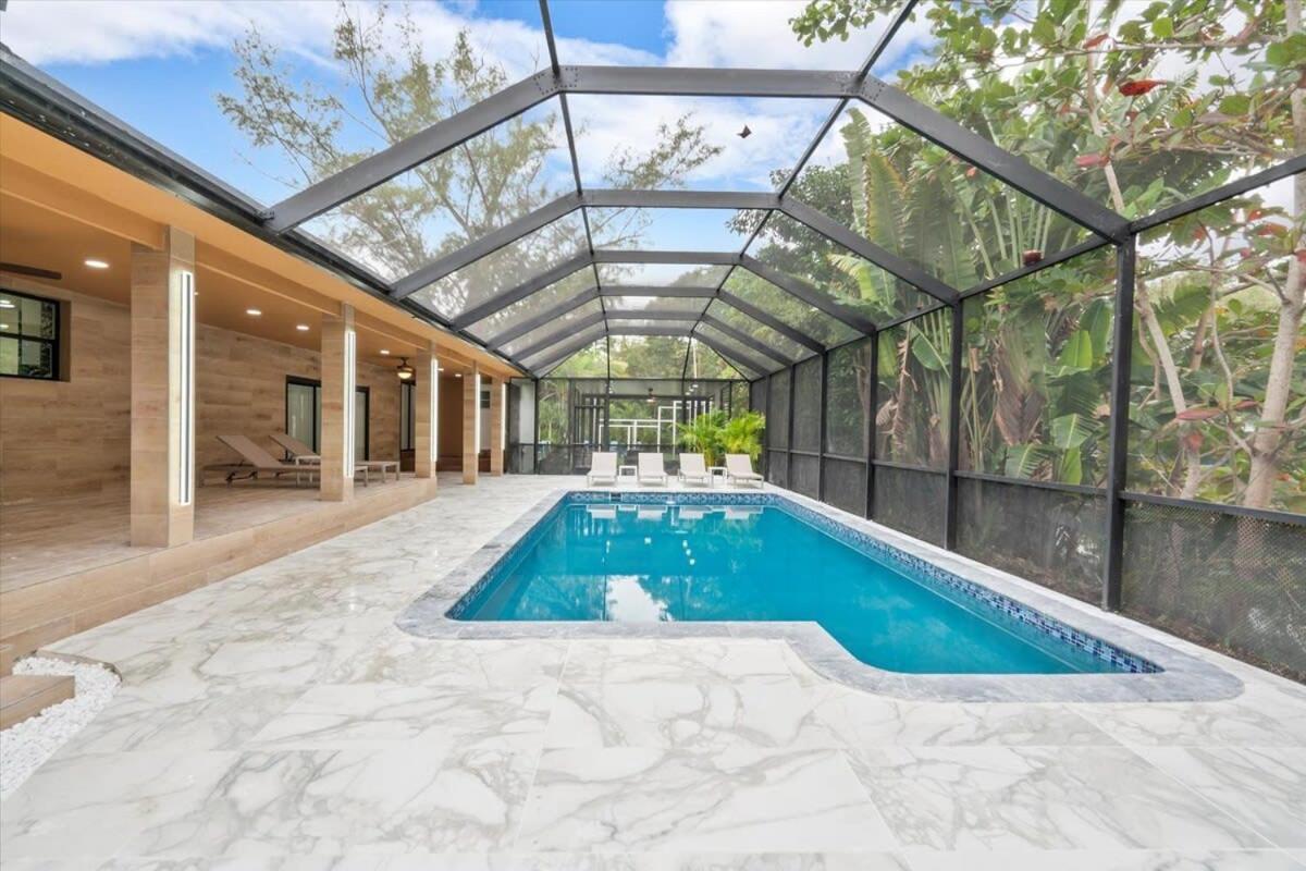 Villakobo Heated Pool Golf Tennis Crocodile