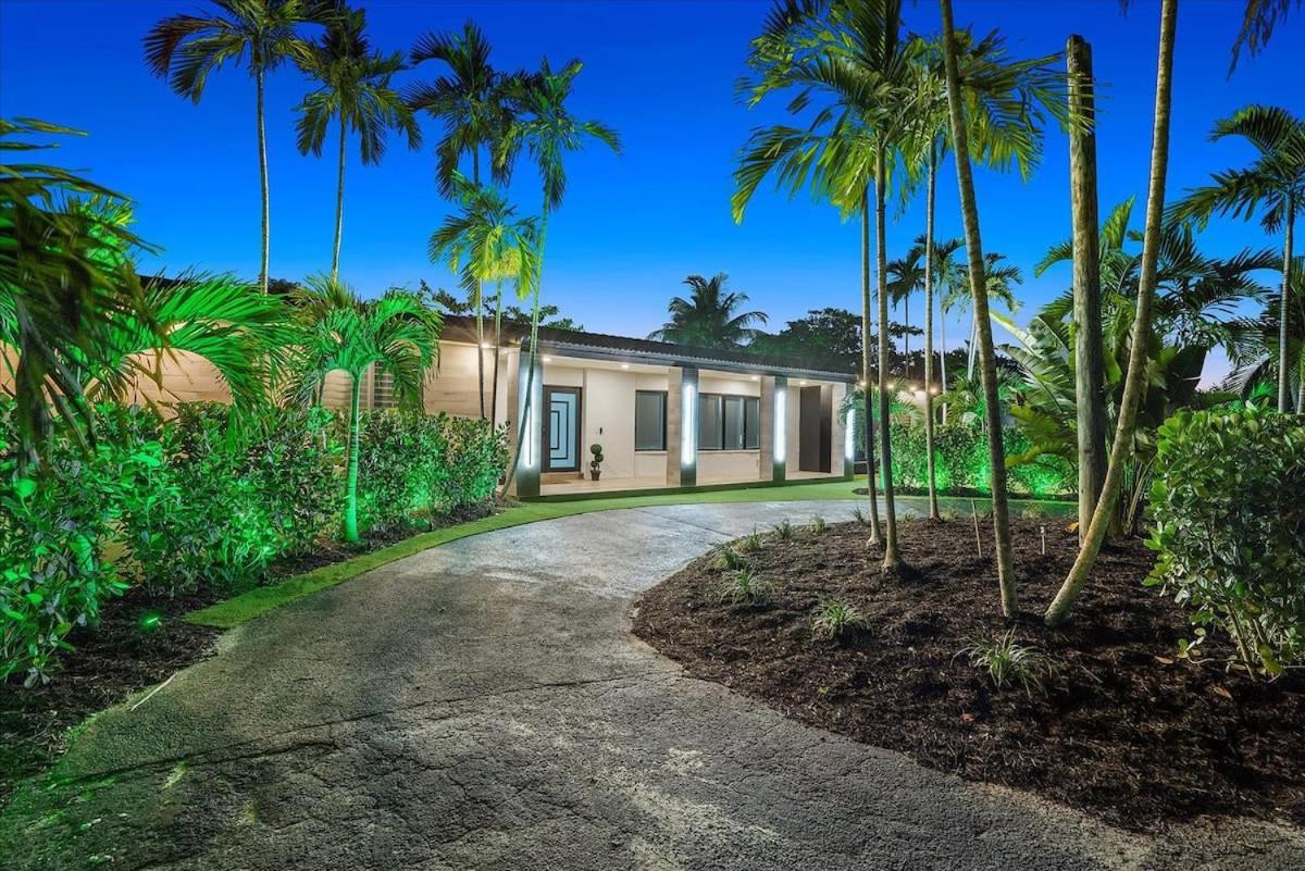 Villakobo Heated Pool Golf Tennis Crocodile Holiday home *