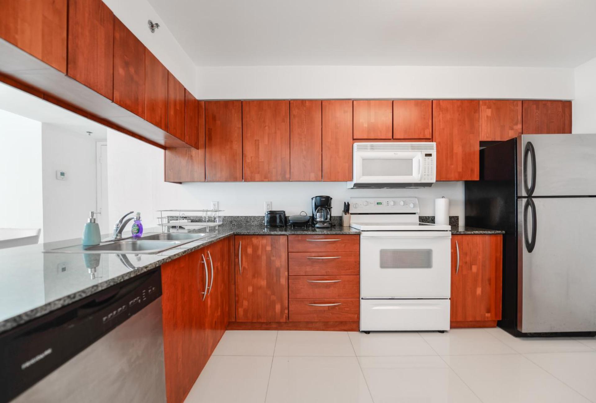 Great 2 Bedrooms In Brickell Apartment
