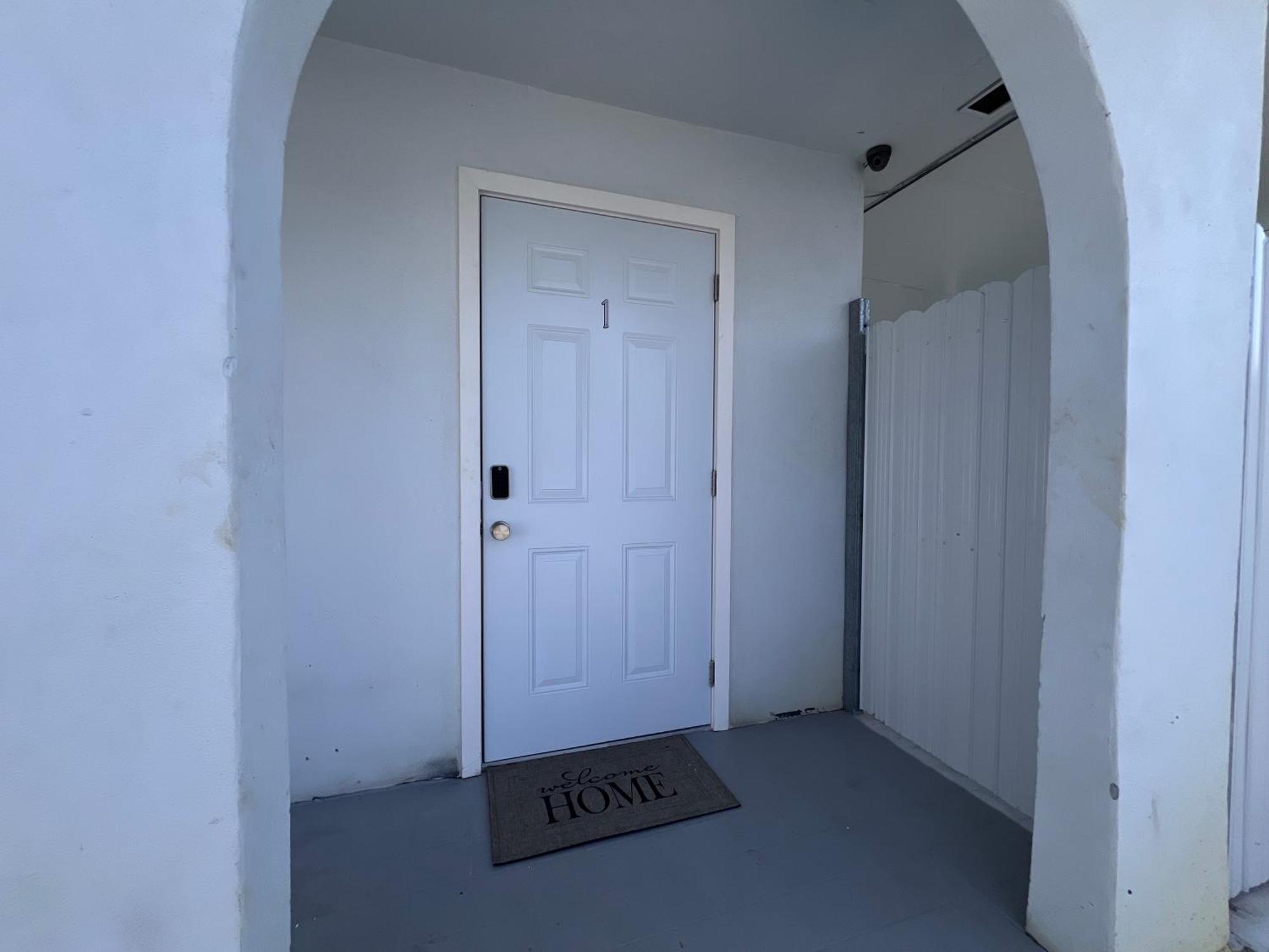Charming Two Bedroom Apartment. * Miami