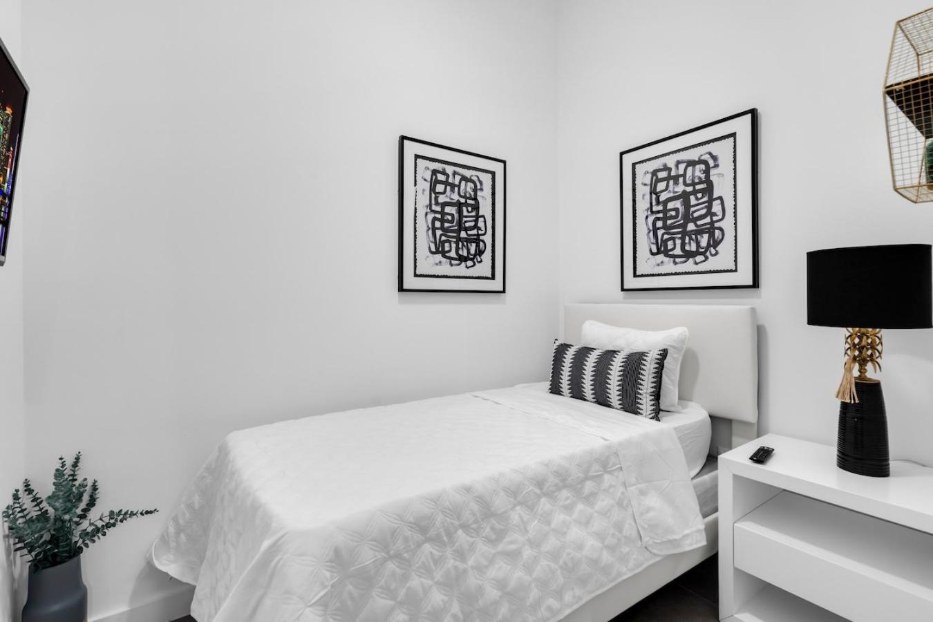 Apartment Magic Vibrant 2 Bedroom With Free Parking