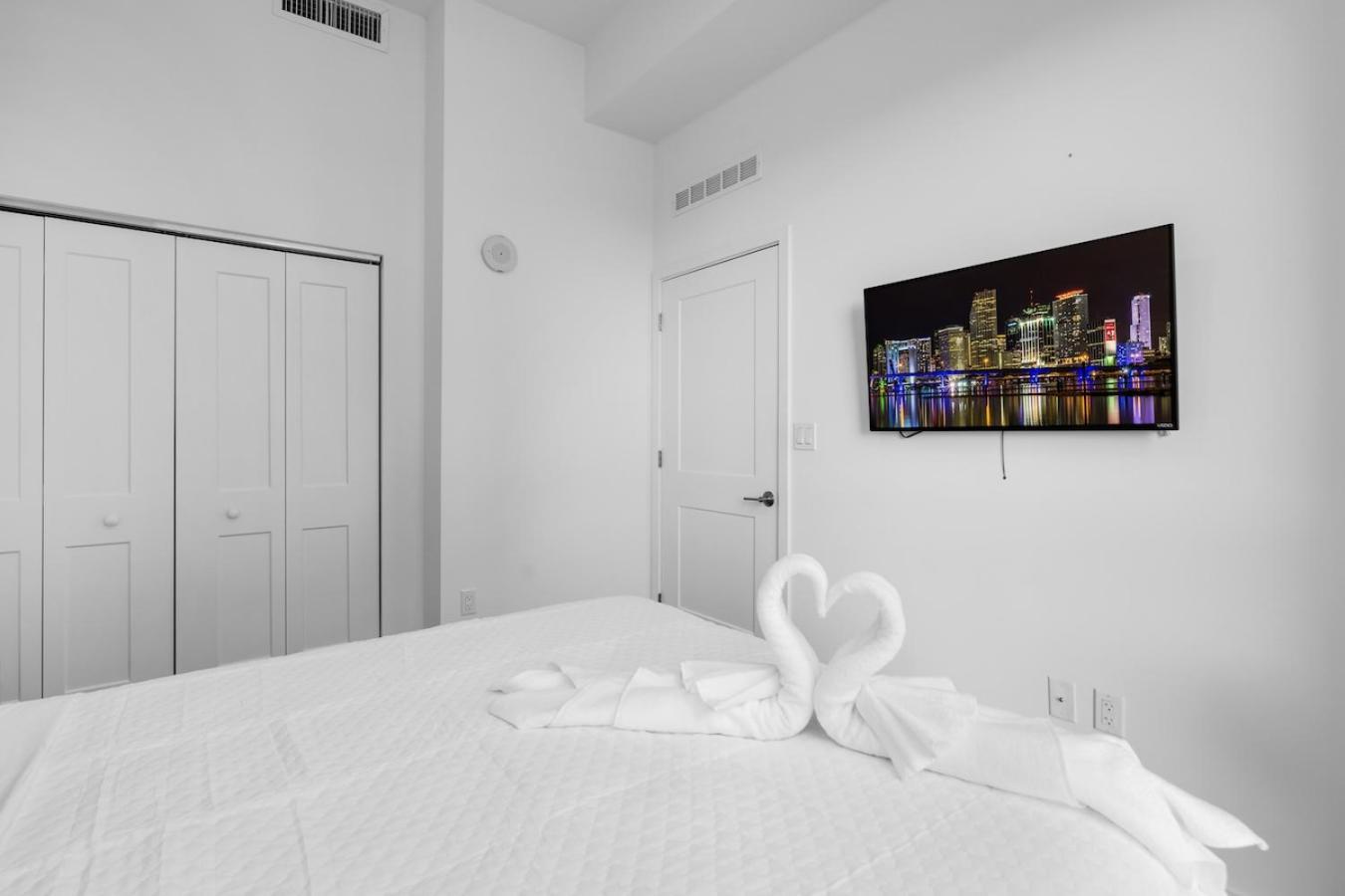 Apartment Magic Vibrant 2 Bedroom With Free Parking Miami