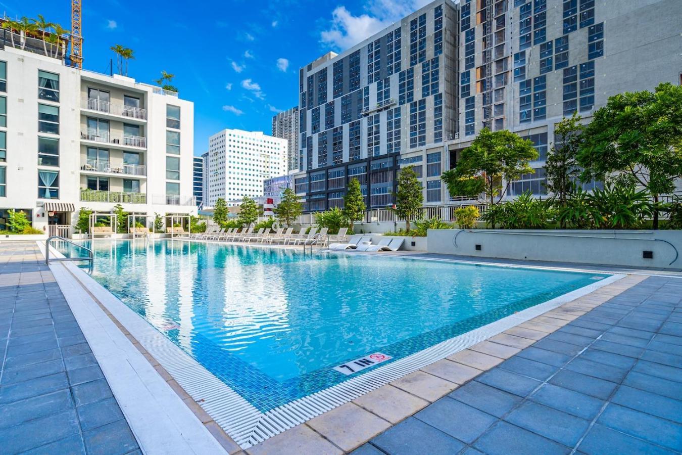 Magic Vibrant 2 Bedroom With Free Parking