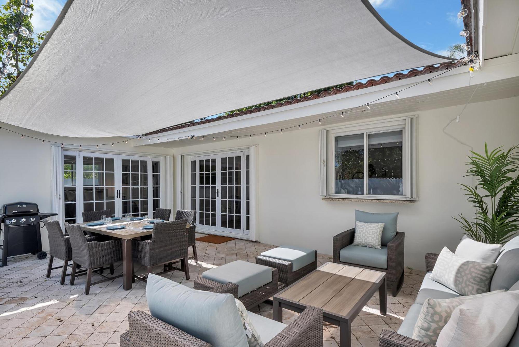 Apartment Gated Blanca 5br 3ba With Heated Pool & Bbq