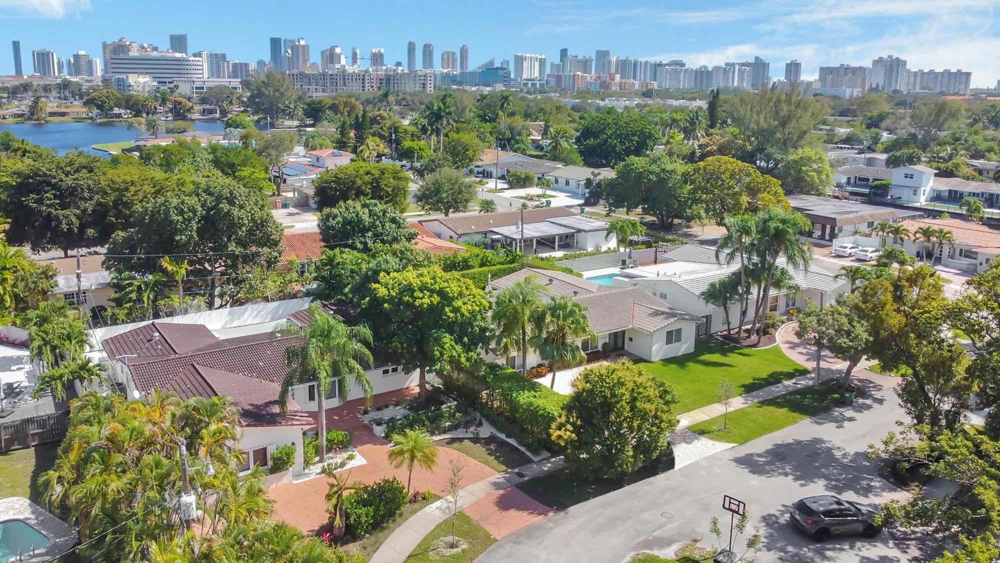 Gated Blanca 5br 3ba With Heated Pool & Bbq Apartment