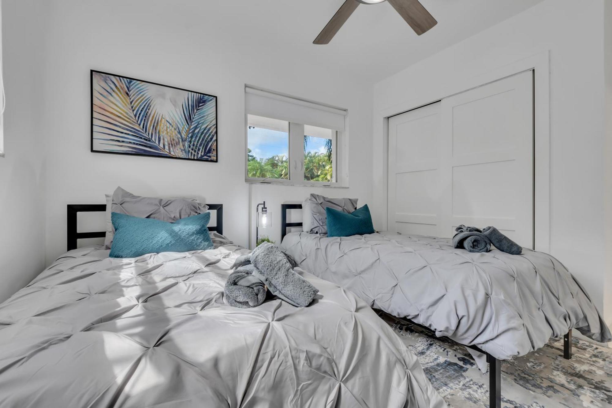 Gated Blanca 5br 3ba With Heated Pool & Bbq Apartment *