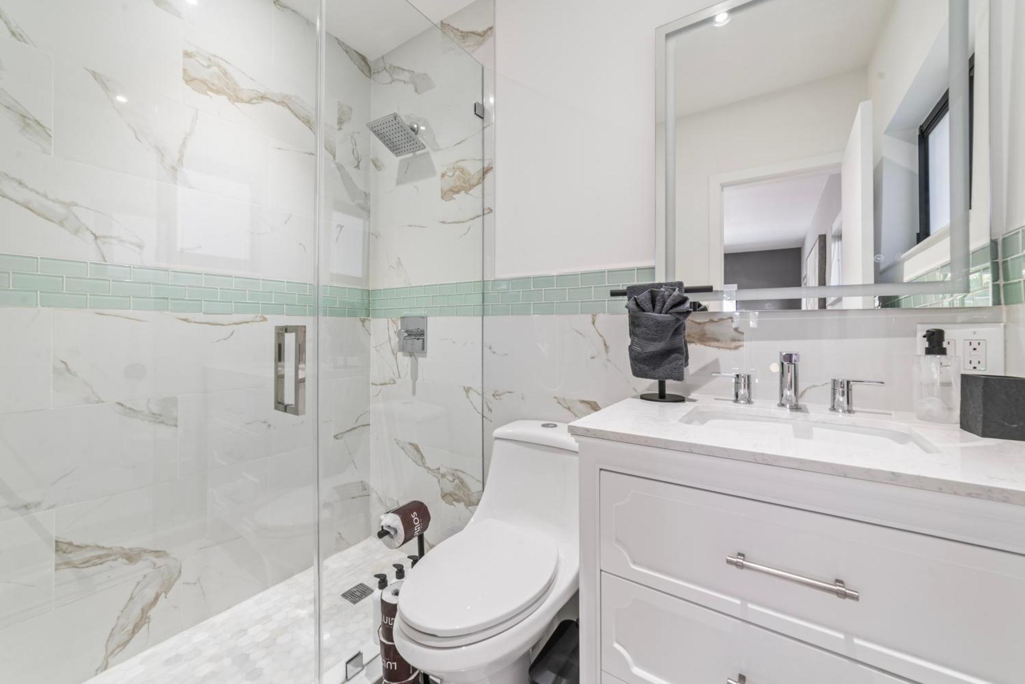 Full Amenities Big House Pool Jacuzzi 6br L64