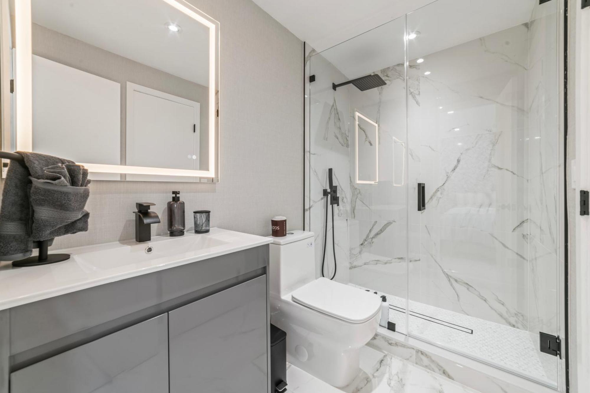 Full Amenities Big House Pool Jacuzzi 6br L64 Miami