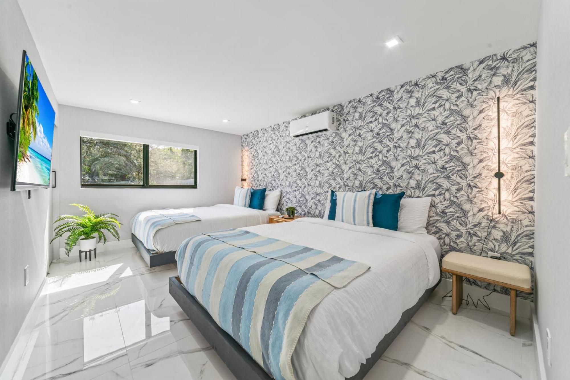Full Amenities Big House Pool Jacuzzi 6br L64 Holiday home