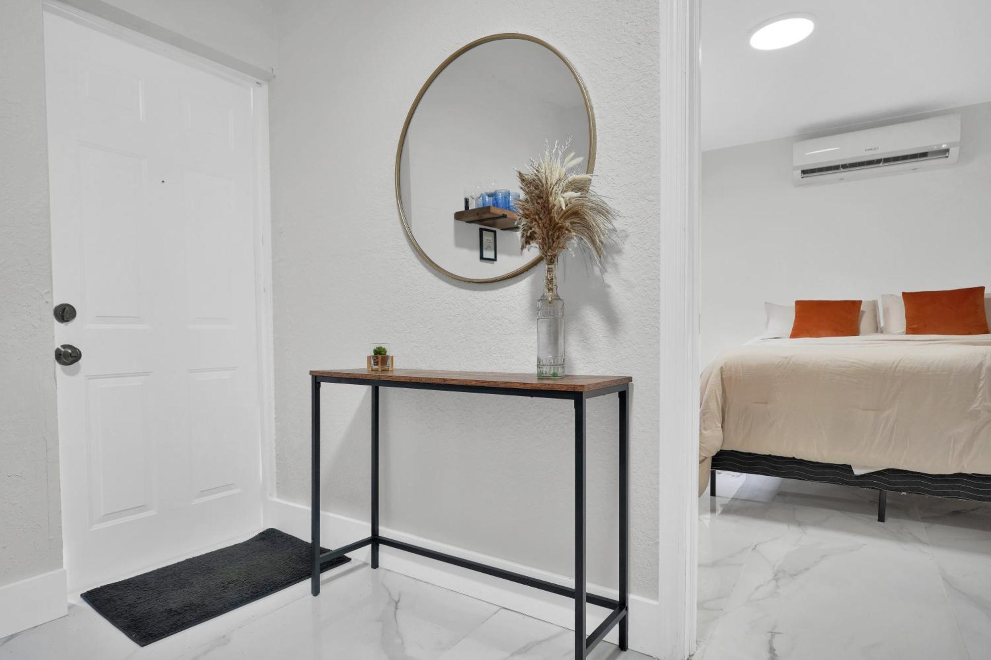 Azul - Fully-stocked, 1br With Private Patio And Free Parking