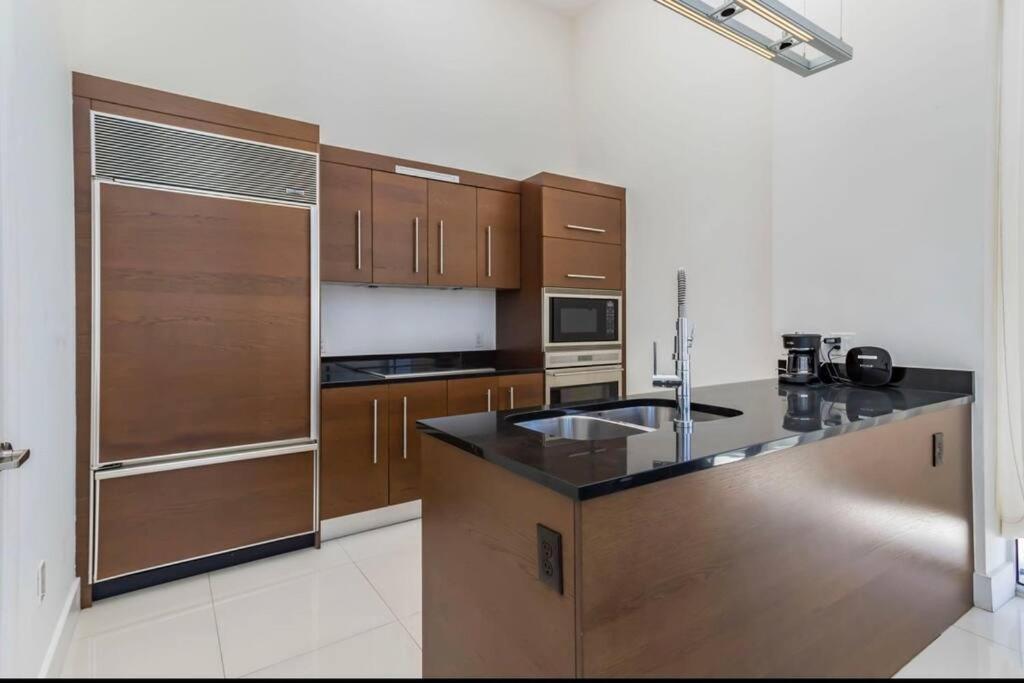 Beautiful Double Ceilings W Residences Brickell *