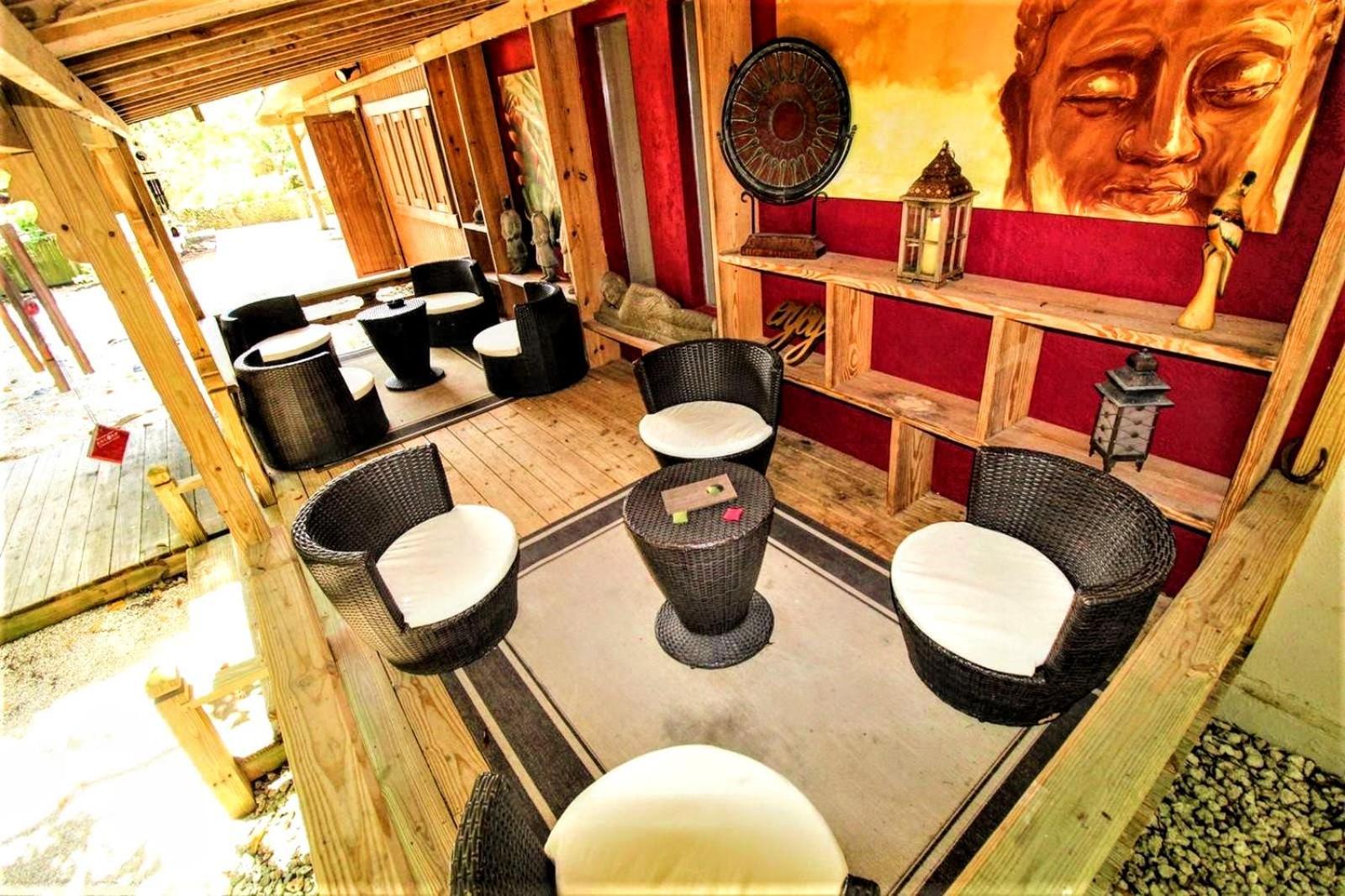 Magical Wonderkoi House In A Japanese Koi Garden Holiday home *