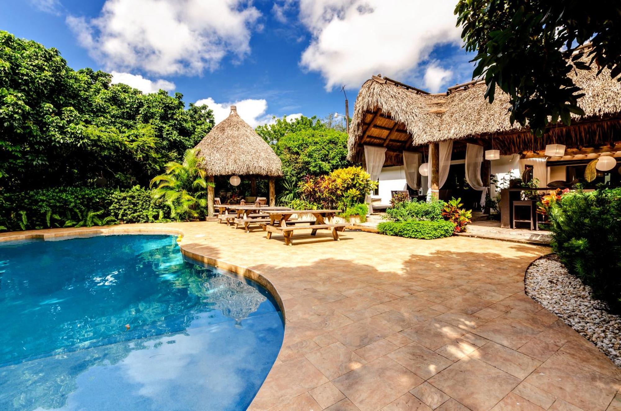 Magical Wonderkoi House In A Japanese Koi Garden Holiday home Miami