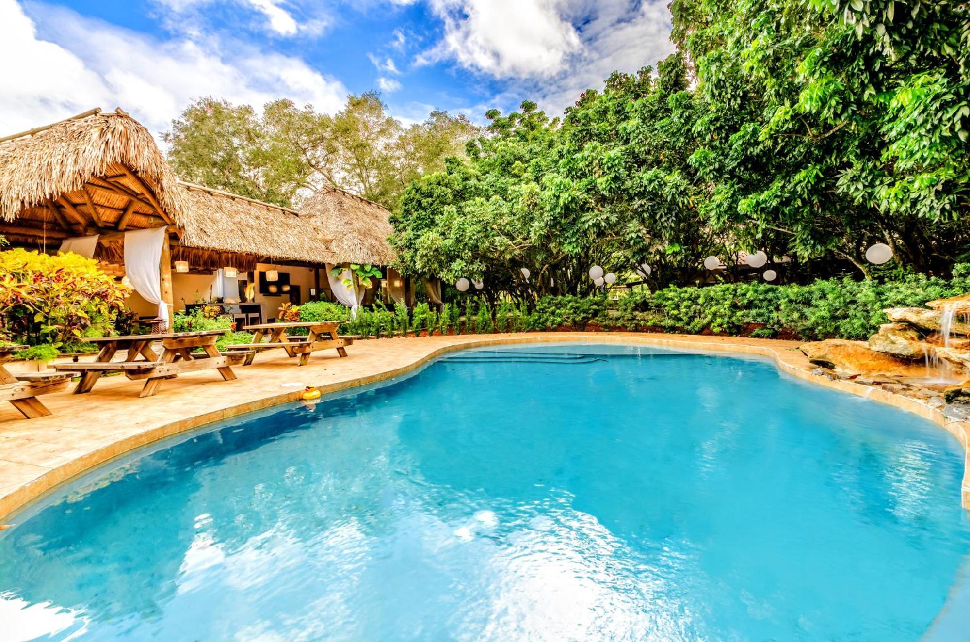 Magical Wonderkoi House In A Japanese Koi Garden Holiday home Miami