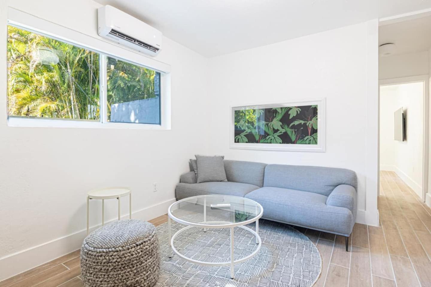 Apartment 1 Bedroom El Portal #7 *