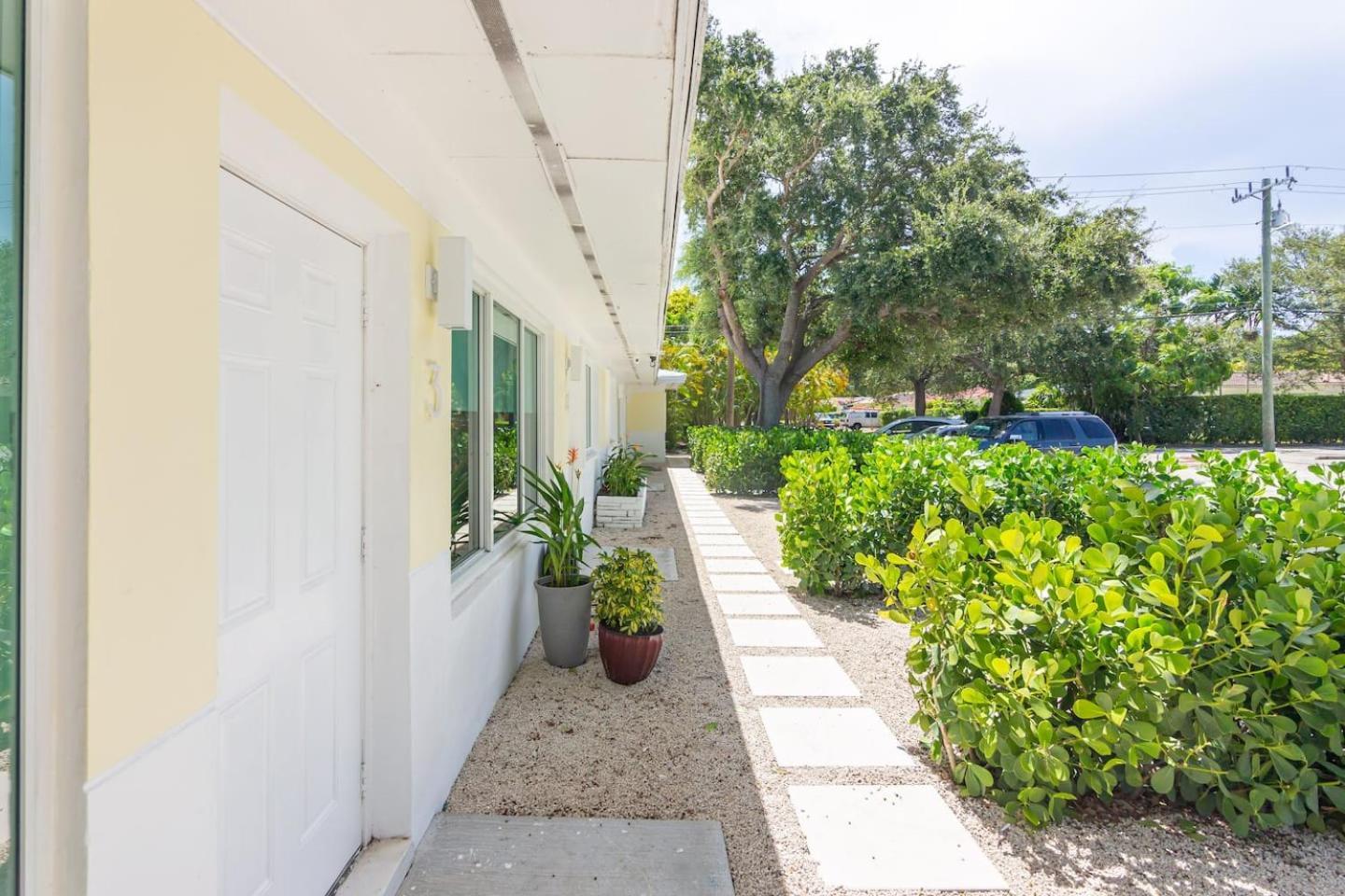 Apartment Newly Renovated Stylish In El Portal #2 Miami