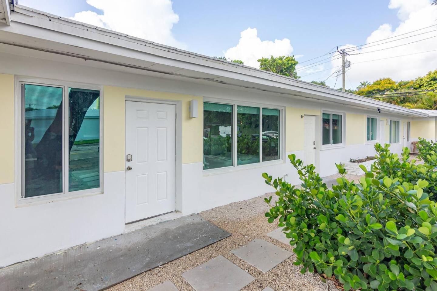 Large Stylish In El Portal #3 Apartment Miami