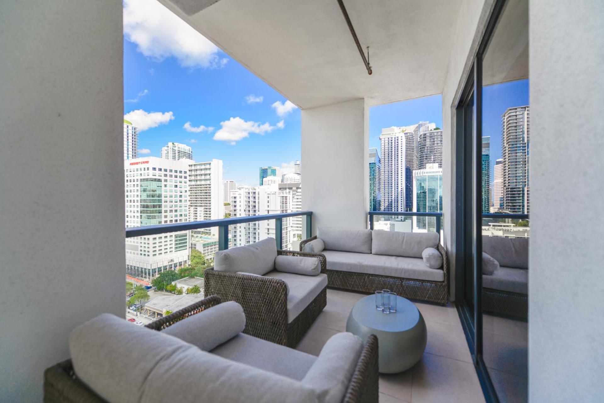Prime Location: Luxury At Brickell * Miami