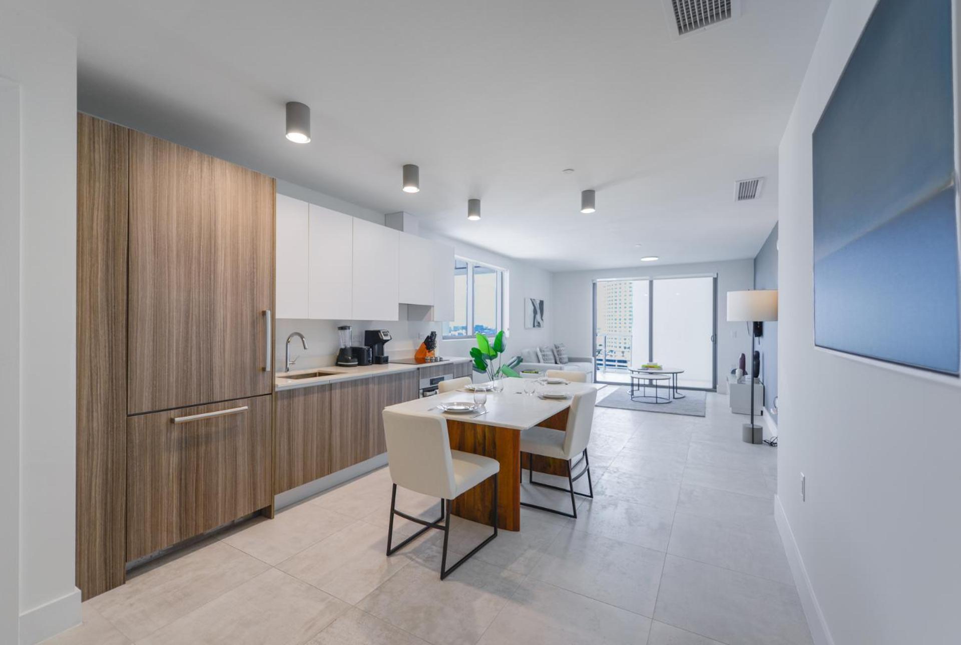 Prime Location: Luxury At Brickell Apartment Miami
