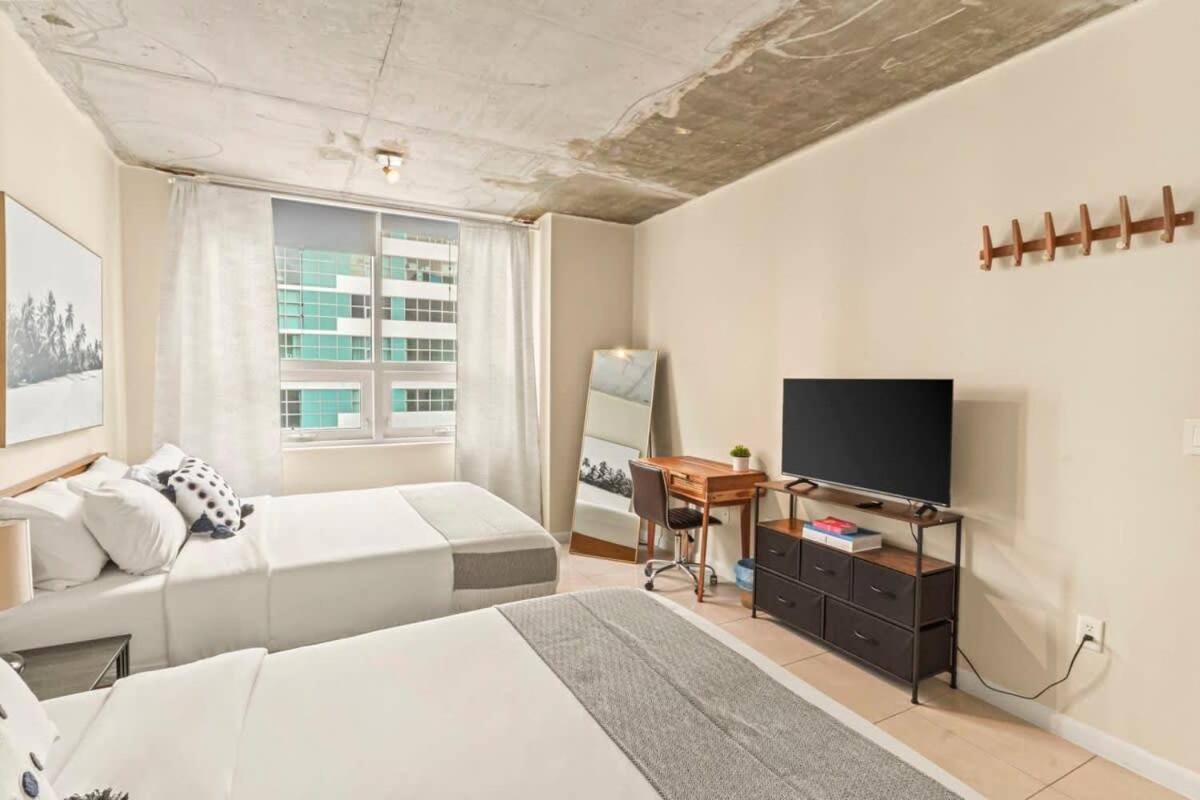 Apartment Urban Retreat - Location Pool Gym & Parking *