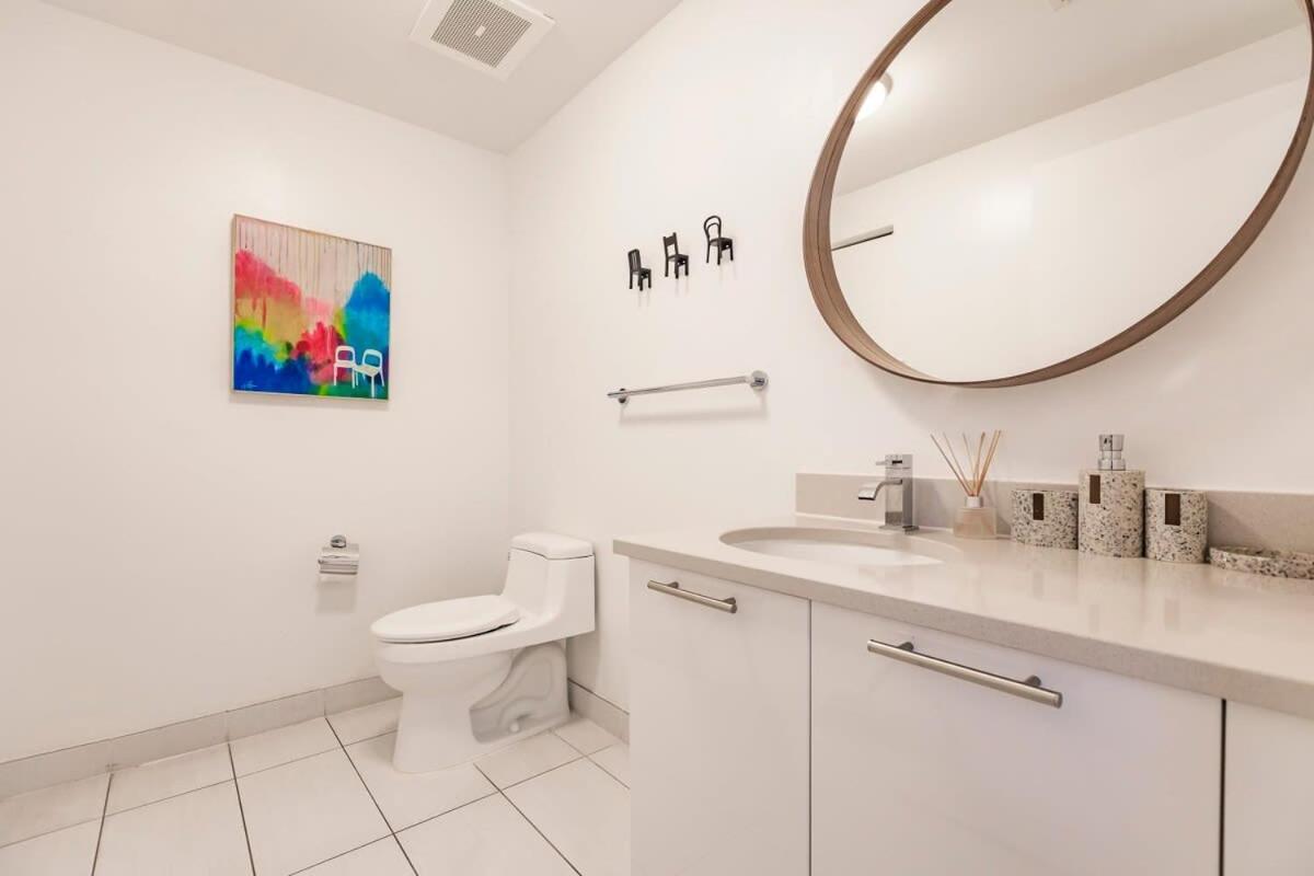 Apartment Hang Ten- Large Townhome Lux Amenities Parking Miami