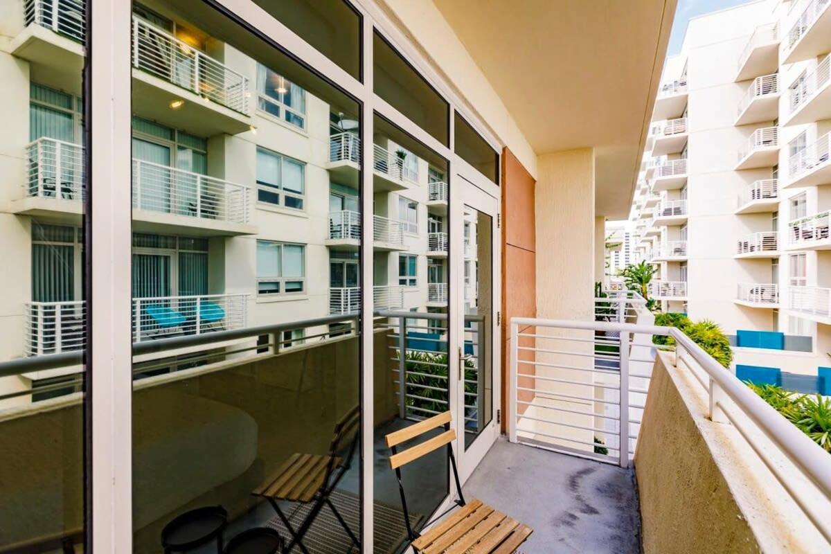 Hang Ten- Large Townhome Lux Amenities Parking