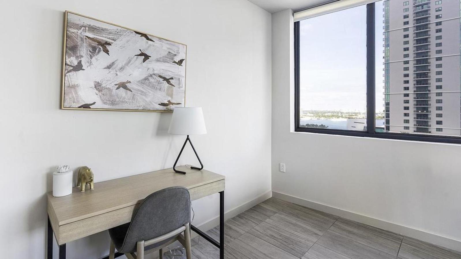 Apartment Landing - Modern With Amazing Amenities *