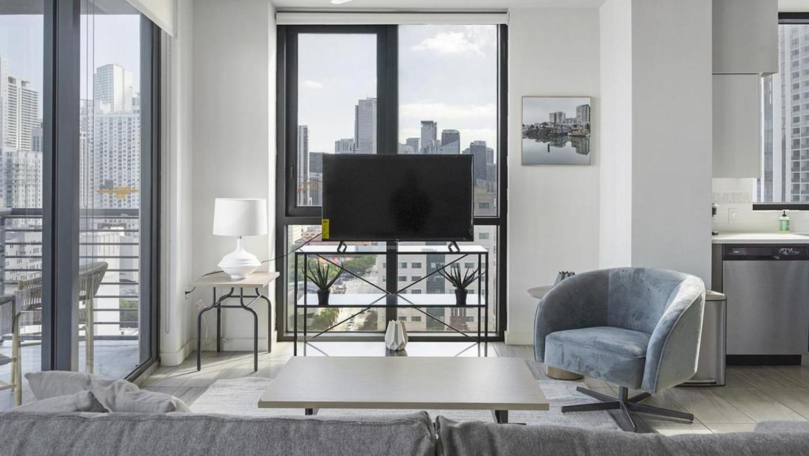 Landing - Modern With Amazing Amenities Miami