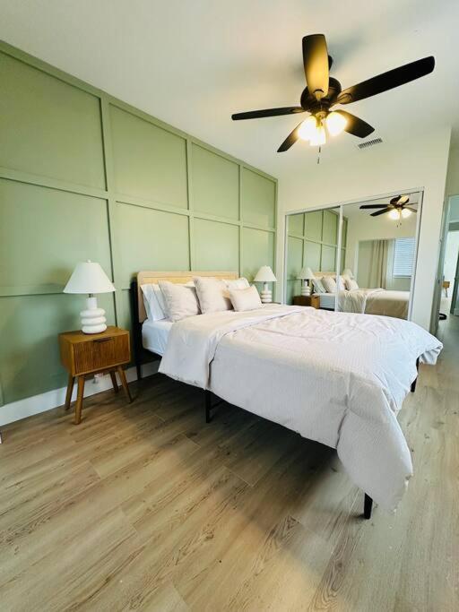 Coral Gables Near Airport And Beaches *