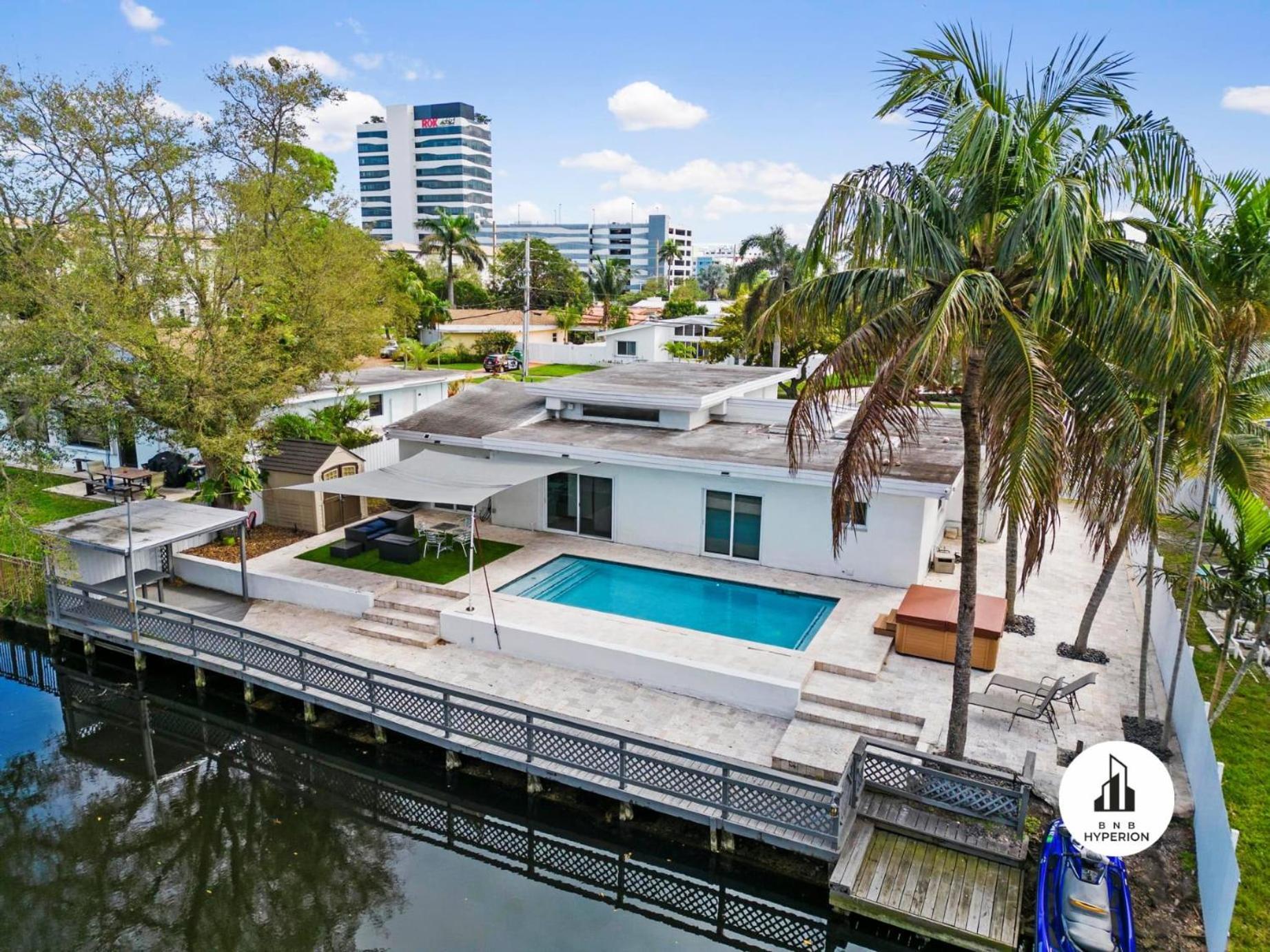 Hyperion - Luxurious 5b W Pool & Lounge Miami
