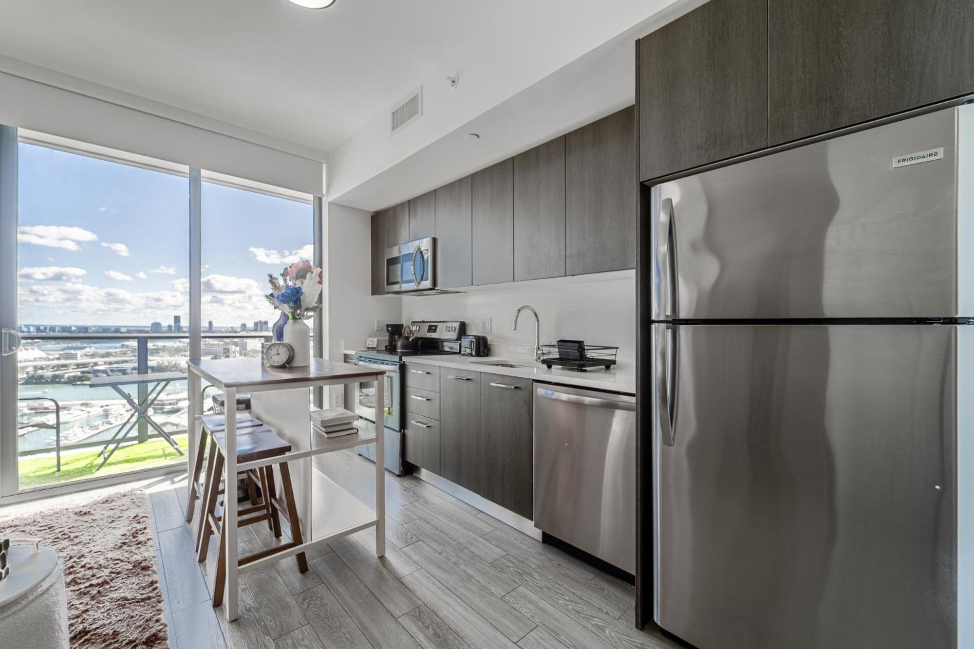 Apartment Devereaux Luxury One-bedroom And *